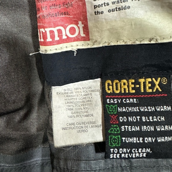 Marmot GoreTex Hooded Shell Jacket Size Small Red and Black - Picture 4 of 13